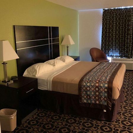 Travelodge By Wyndham טורינגטון מראה חיצוני תמונה